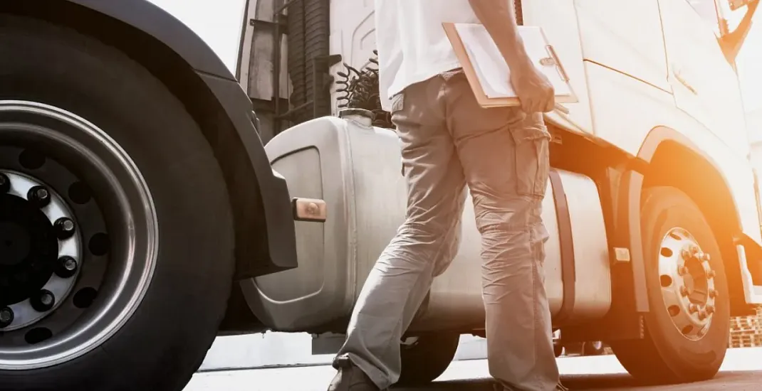 Transport von Zuschlagstoffen, Kies und Sand